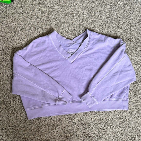 Aerie Lavender V-Neck Cropped Sweater - Picture 3 of 7